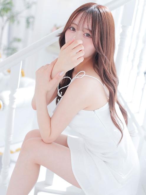 Yuna, escort in Tokyo from Number Five.