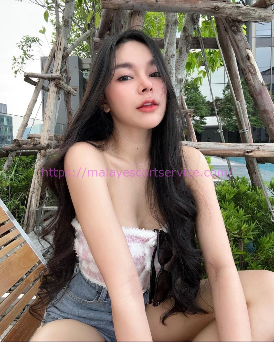 Nada, escort in Kuala Lumpur from Malay Escort Service.