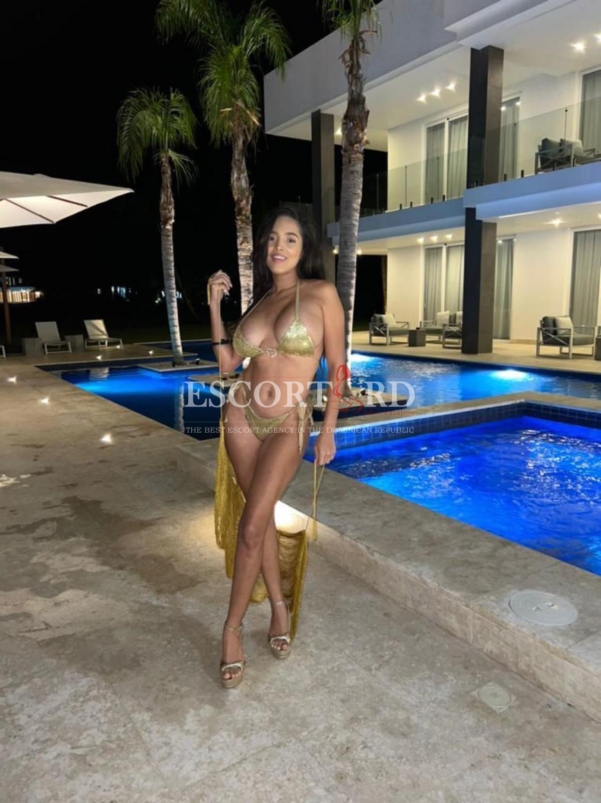Rosalía, escort in Santo Domingo from EscortsRD.