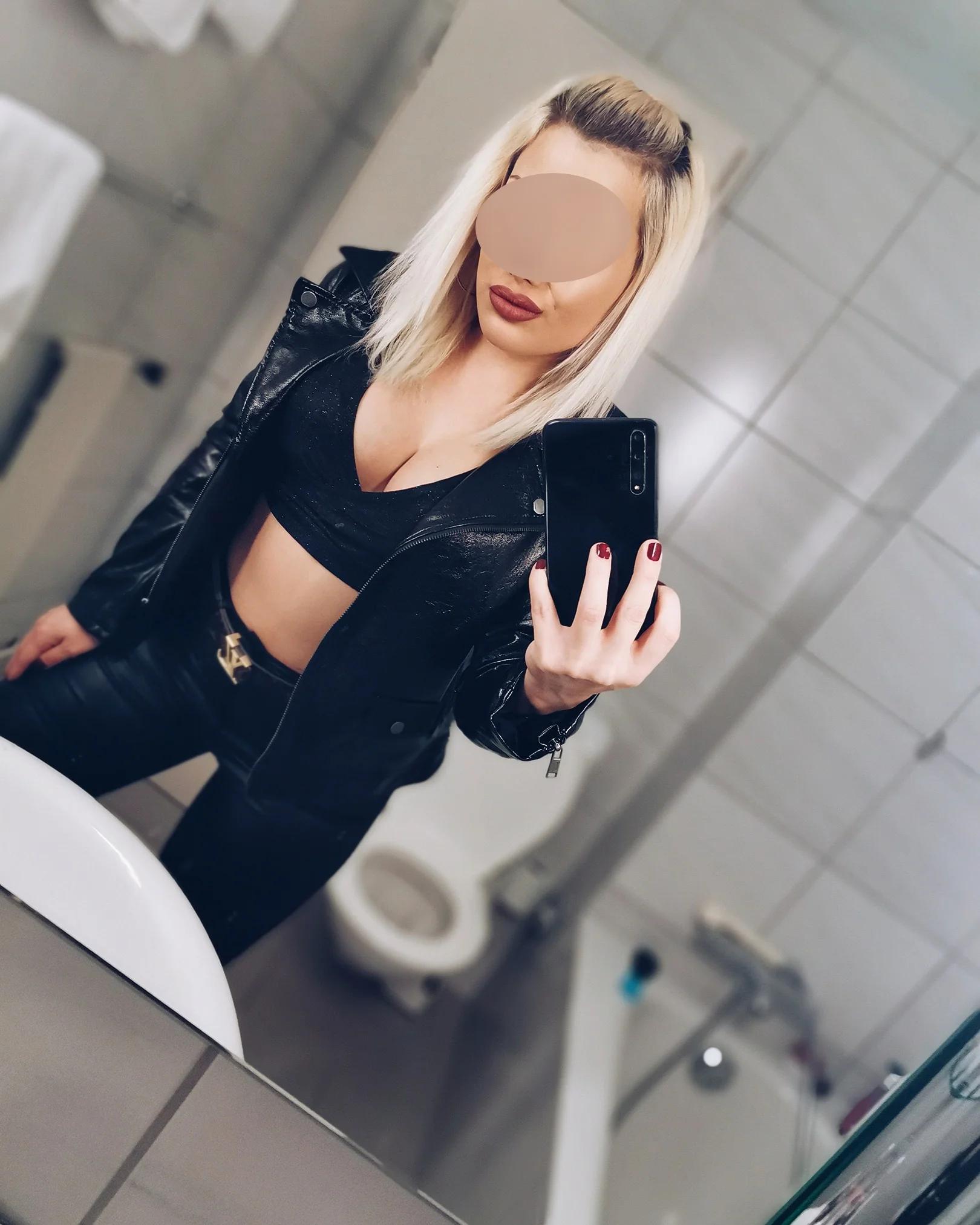 Raffaela, escort in Zurich from La Dama Escort.