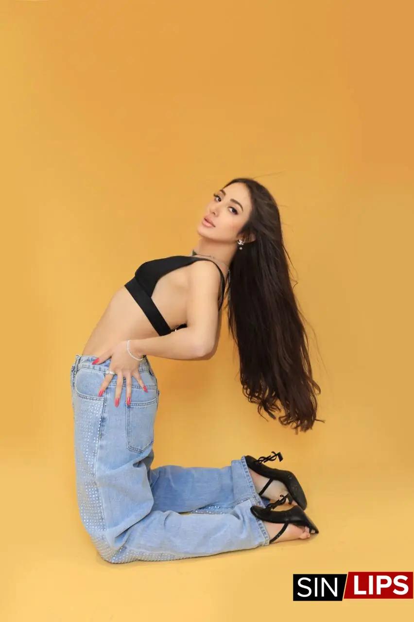 Senera, escort in London from SinLips.