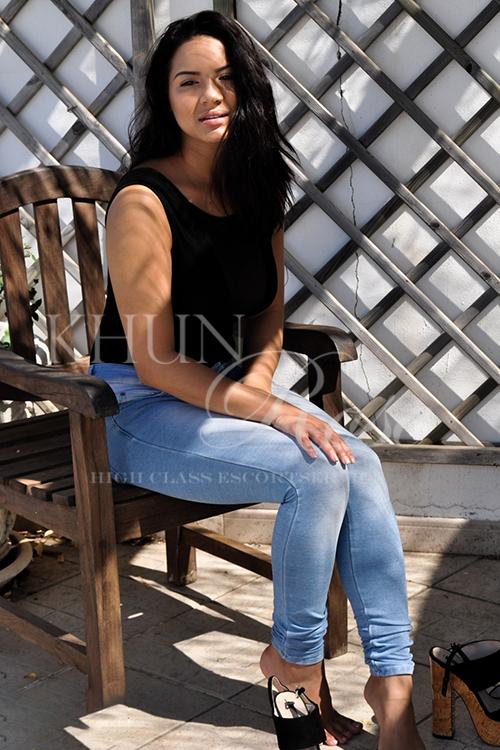 Isabella, escort in Bangkok from KhunRose Escort.