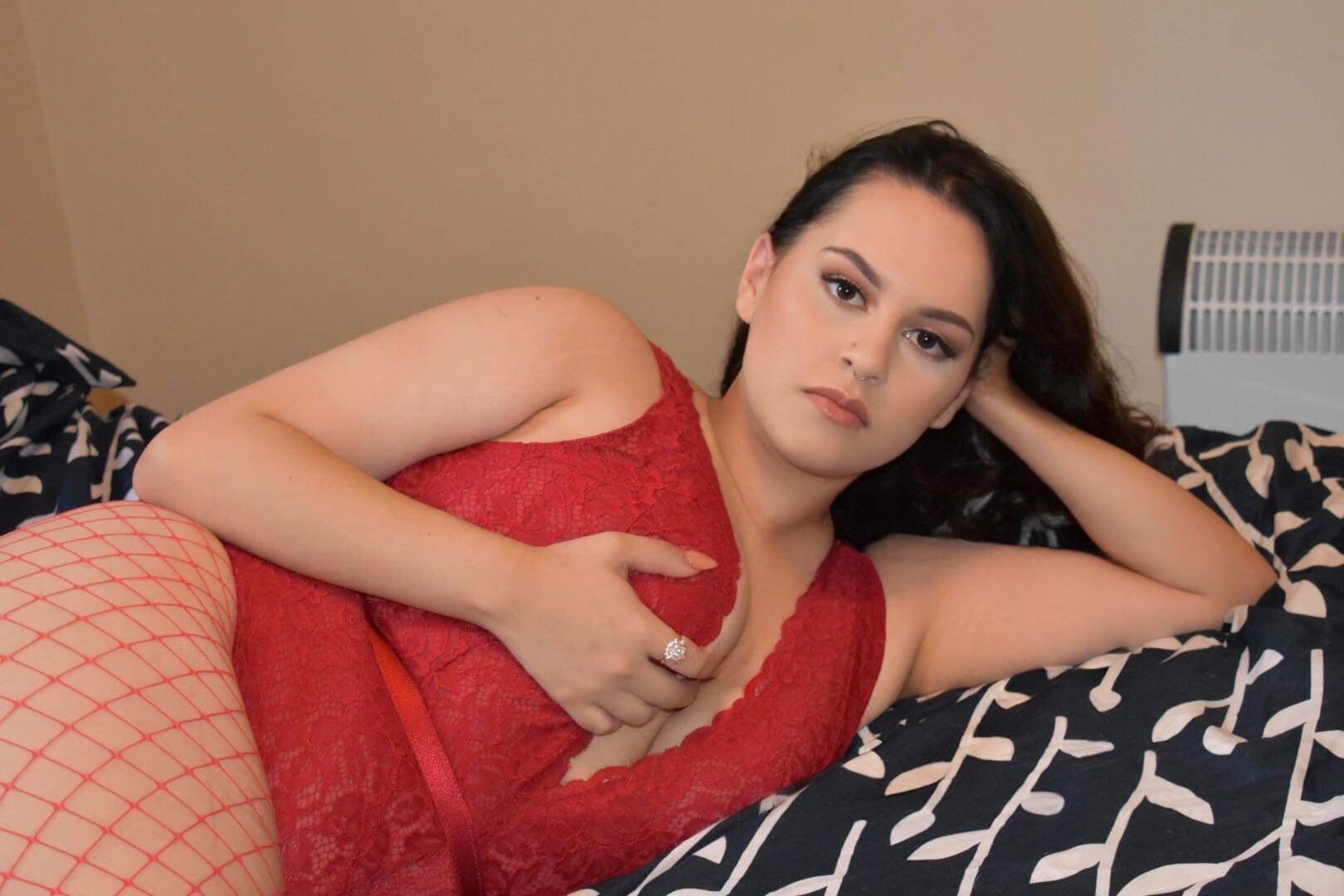 Elena Valentine, escort in Canberra from Harlots.