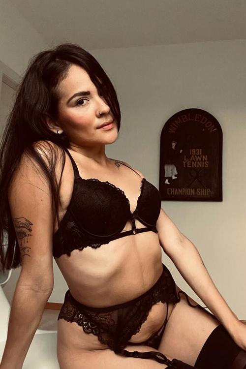 Elina, escort in Frankfurt from Escort Mainz.