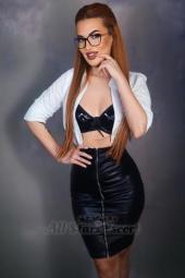 Bella Fern's avatar