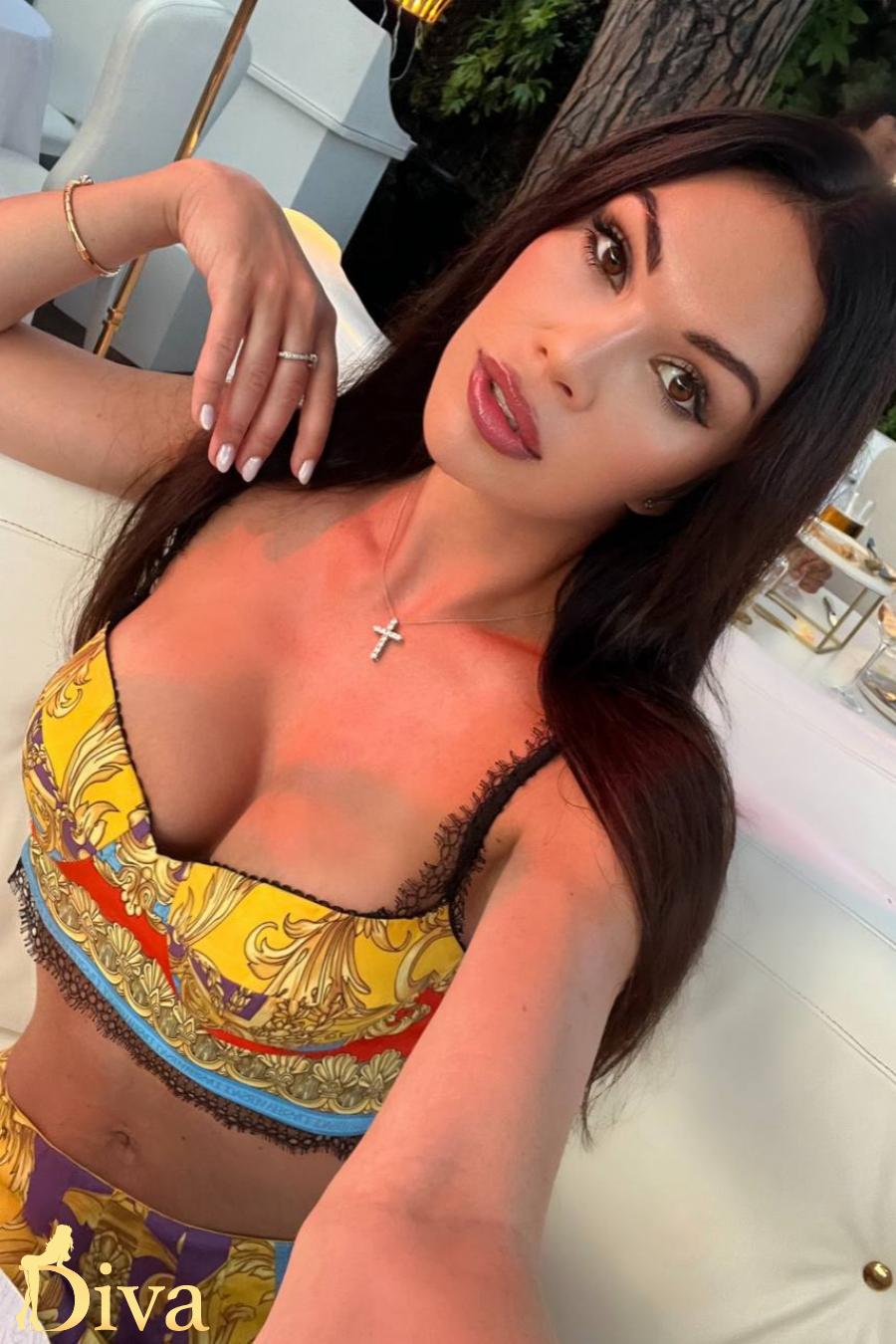 Aliandra, escort in London from Diva Escort.