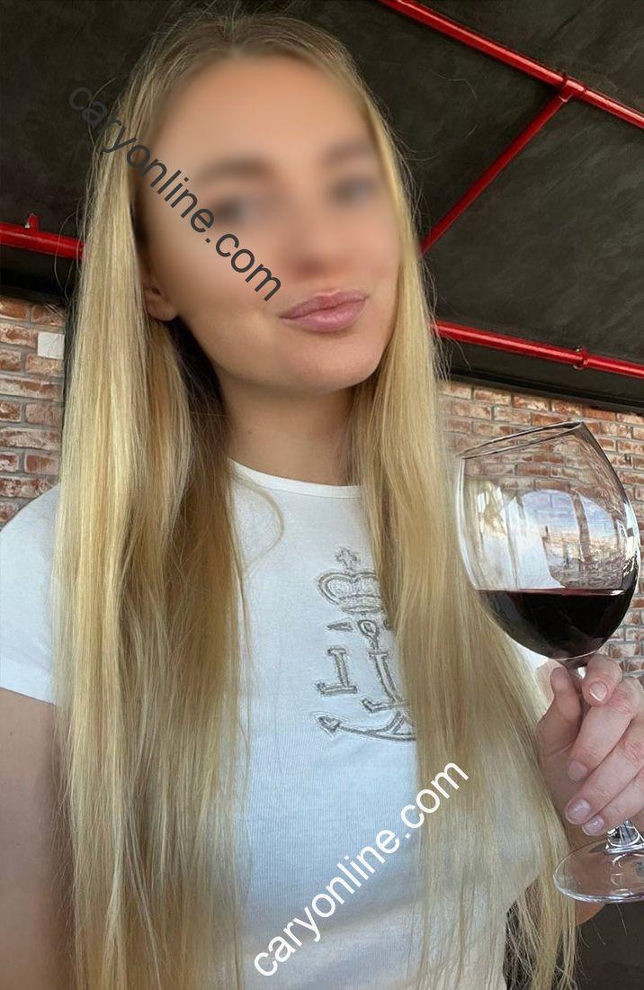 Zhanna, escort in Kyiv from Cary-Online.