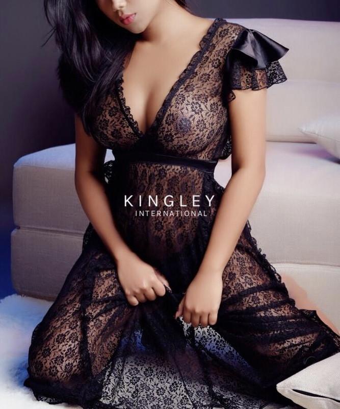 Sandra, escort in Singapore from Kingley International Escorts.