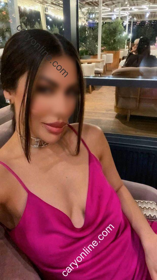 Leila, escort in Kyiv from Cary-Online.
