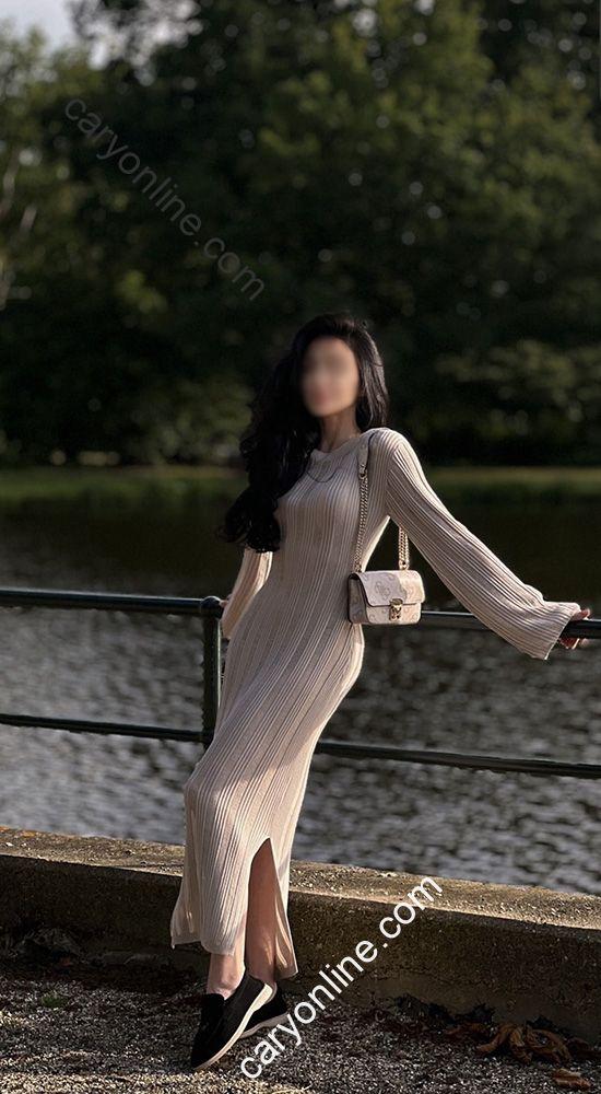 Charlotte, escort in Kyiv from Cary-Online.