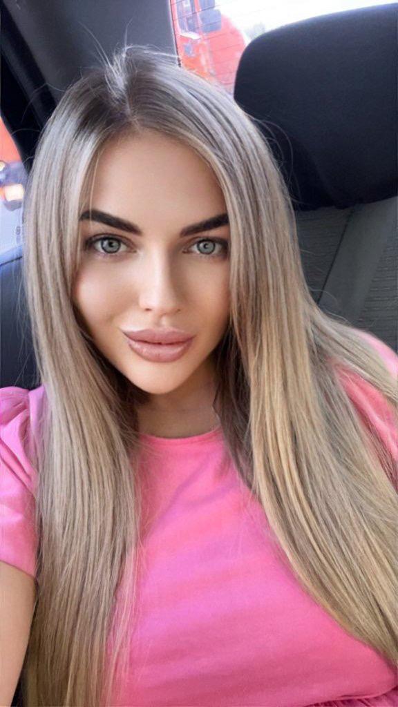 Amelinda, escort in London from VIVAescorts.