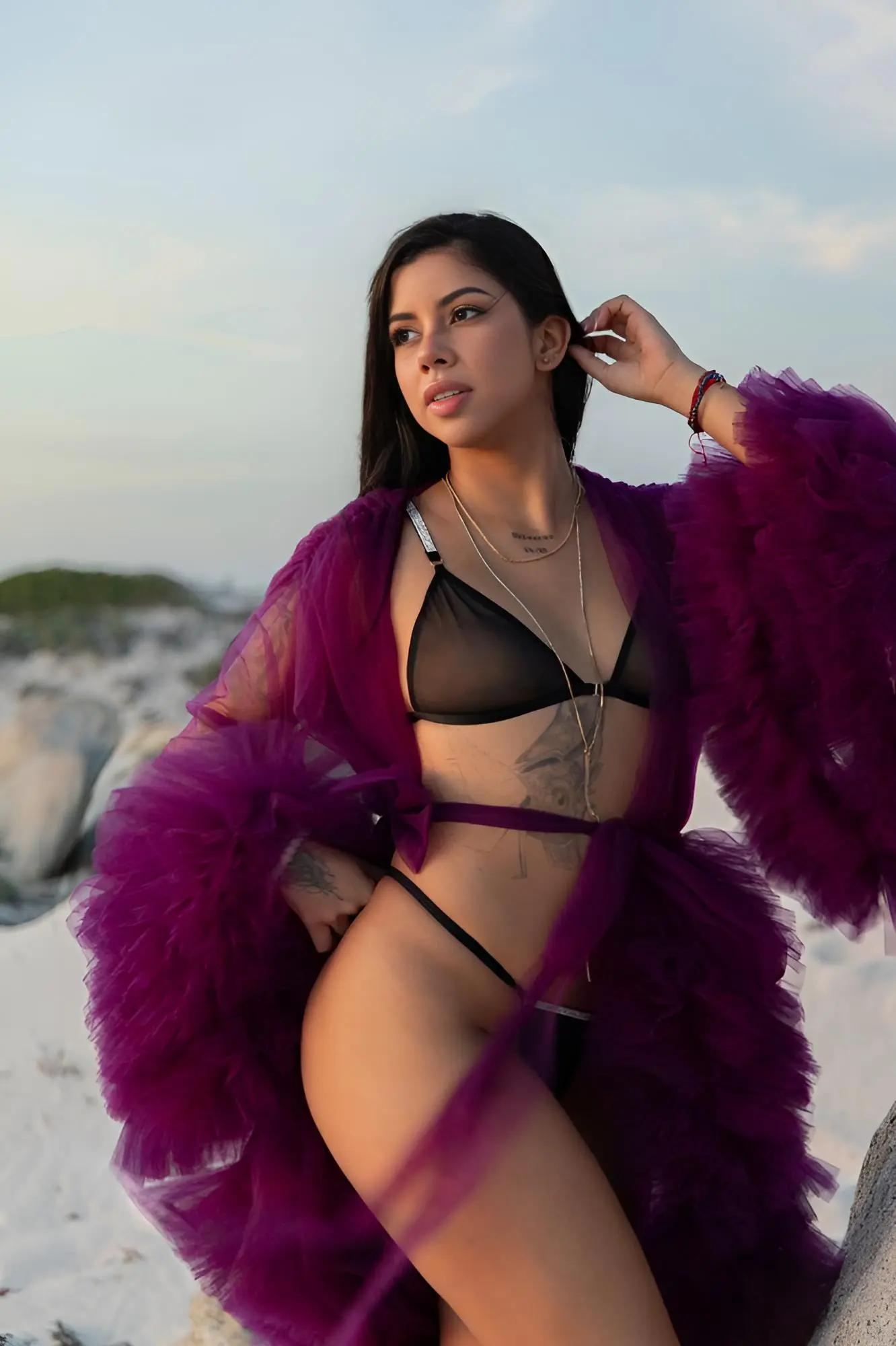 Caroline, escort in Noord from Dolls of Aruba Escorts.