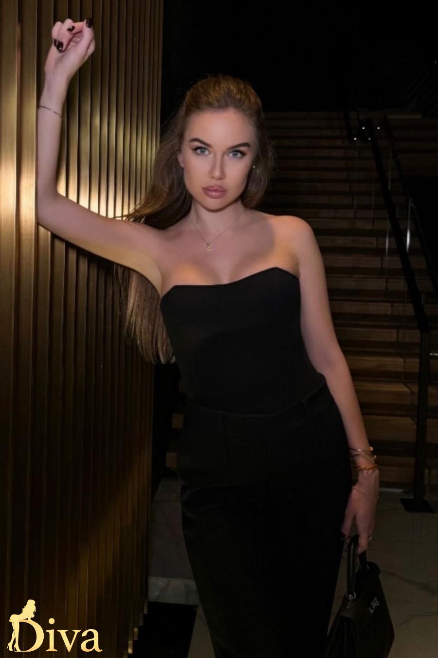 Renova, escort in London from Diva Escort.