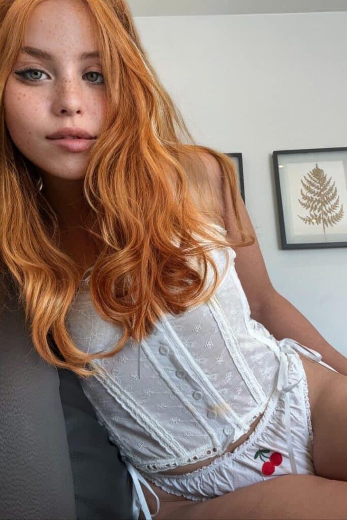 Sienna, escort in London from Lilyfields.