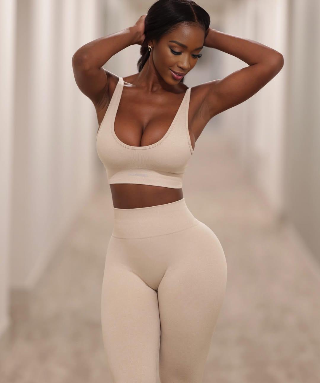 Kiara, escort in Tenerife from Girls Tenerife.