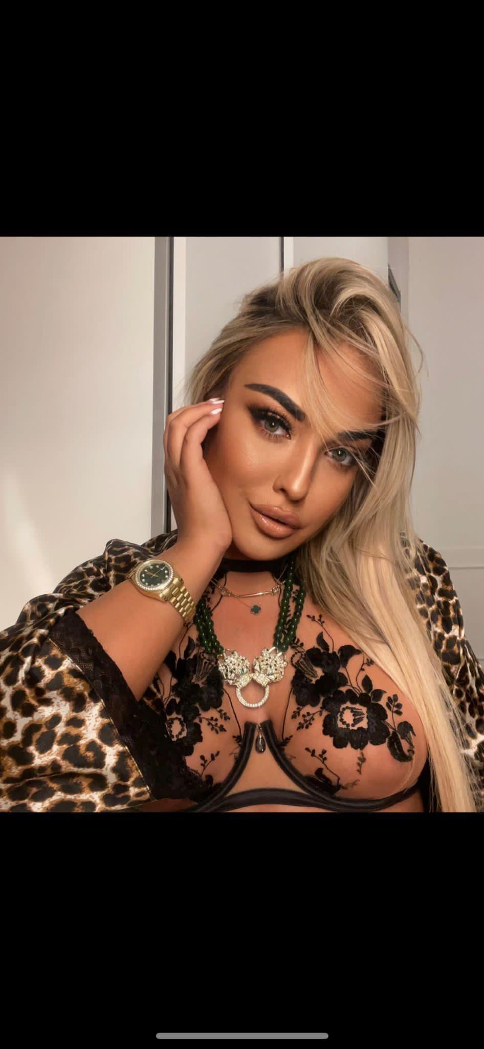 Candy, escort in London from 100 Kisses.