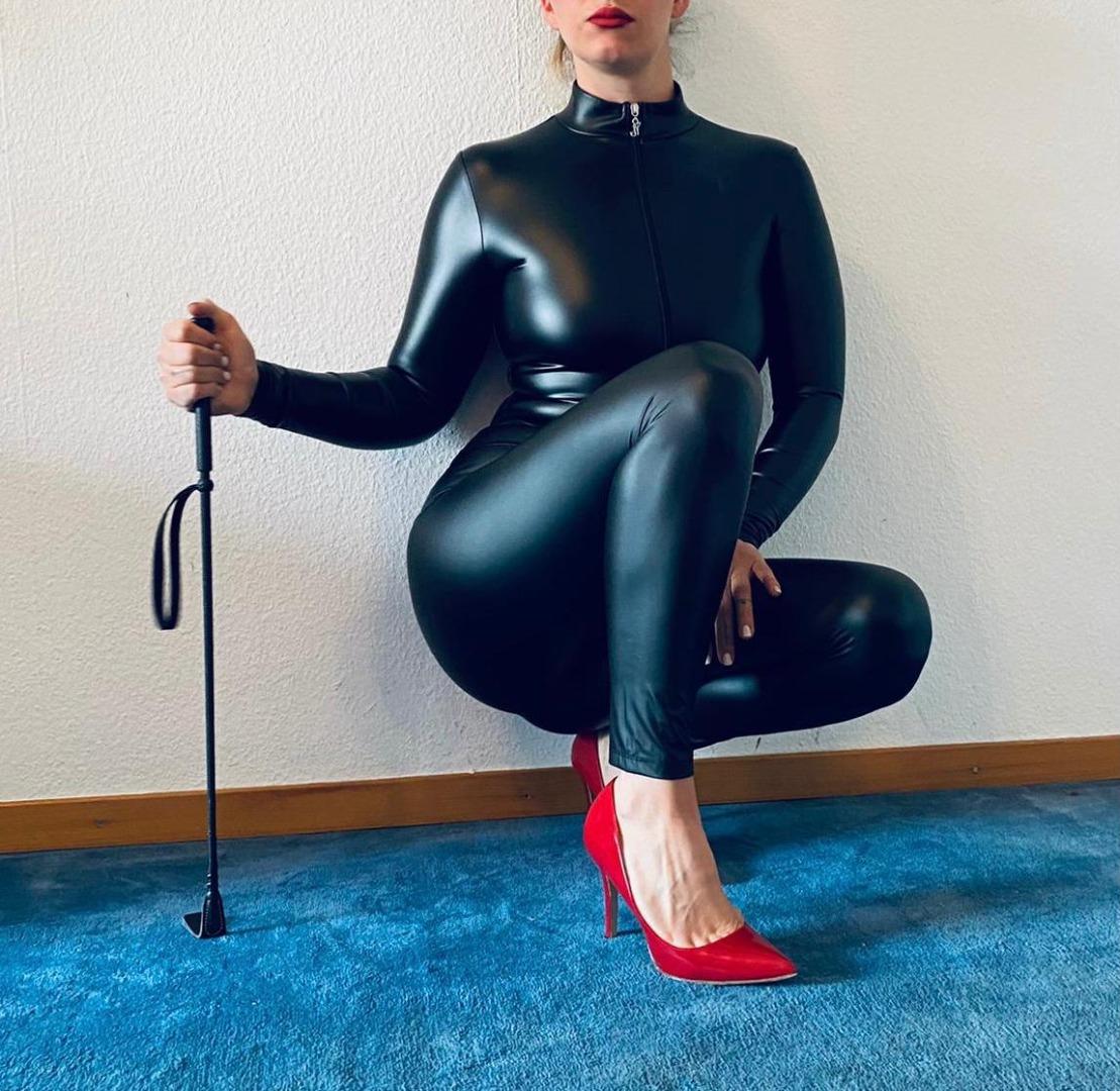 Samantha, escort in Bern from Cinderella Escorts.