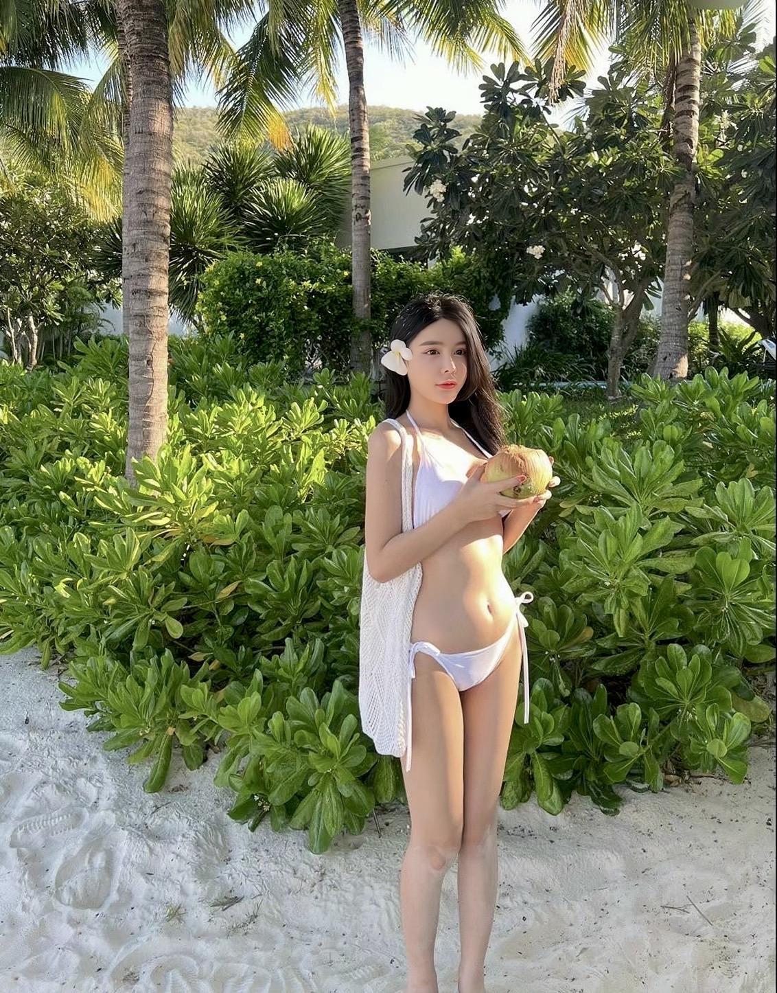 Dear, escort in Bangkok from Escort Bangkok Services.