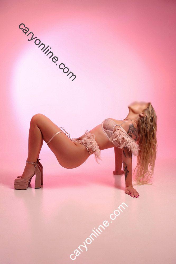 Nika, escort in Kyiv from Cary-Online.