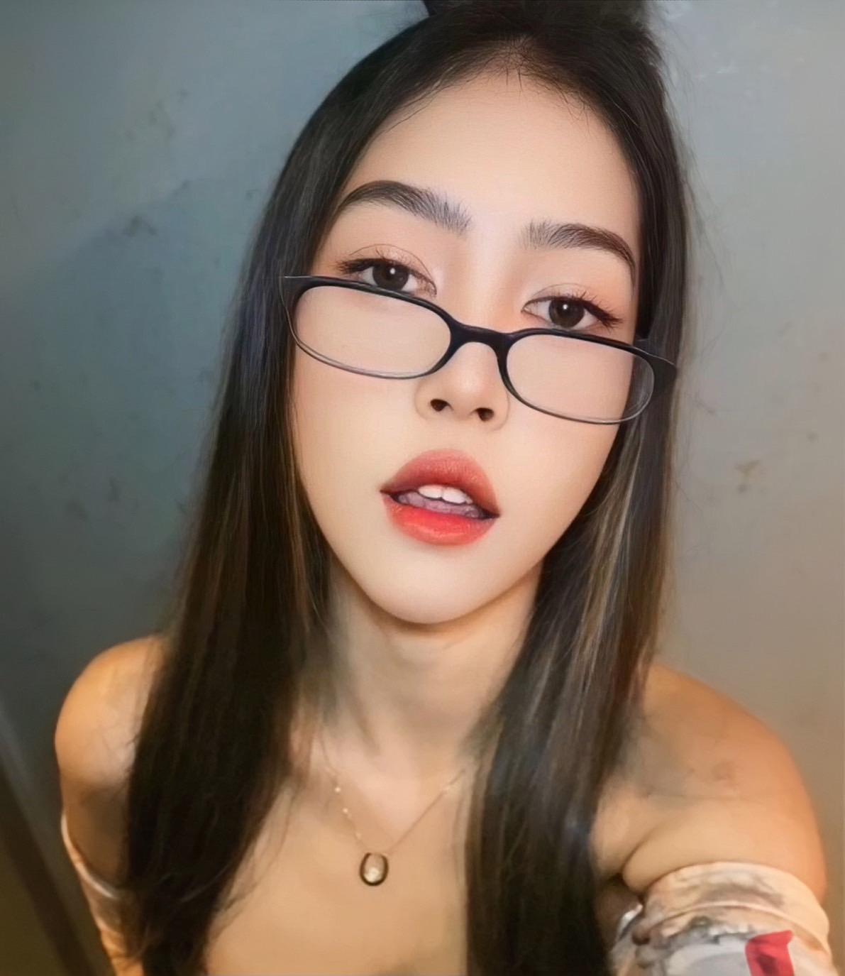 Sugar, escort in Bangkok from Escort Bangkok Services.